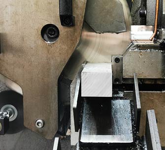 Machine de scie circulaire automatique de coupe de barre d'acier entièrement métallique à grande vitesse CNC